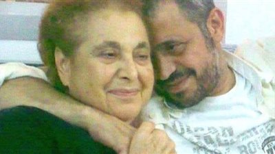 جورج وسوف ناعيا والدته: 