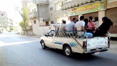 أهالي السنطة بالغربية يشتكون من وسائل النقل غير الآدمية | صور