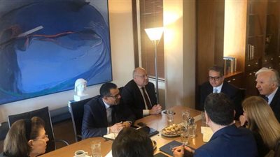وزير السياحة يبحث تفعيل بنود تجريم الإتجار في الآثار مع نظيره اليوناني