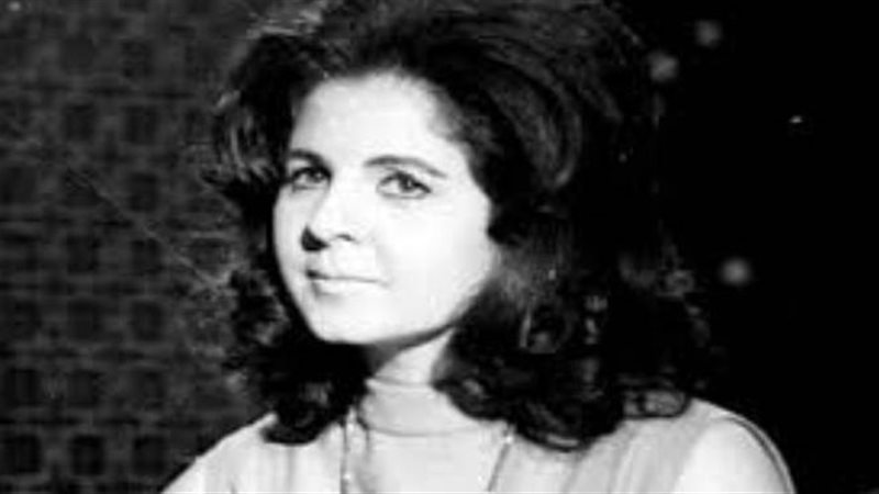 سلوى حجازى مذيعة