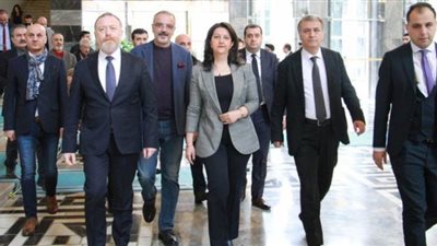 حزب تركي يعقد مؤتمرا لحشد التضامن الدولي بعد حملات الاعتقال والحبس في أنقرة