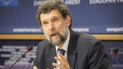 أردوغان يتدخل لمواصلة احتجاز ناشط بعد تبرئته من القضاء