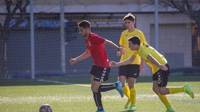ناشئ الأهلي الهارب يحرز هاتريك في فوز فريقه بالدوري الإسباني | فيديو وصور