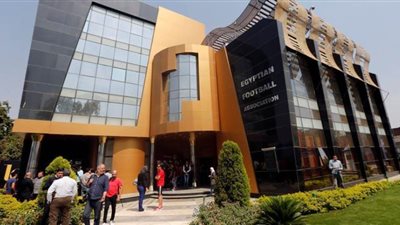 عقوبات مشددة ضد رئيس الزمالك بسبب اللجنة الخماسية