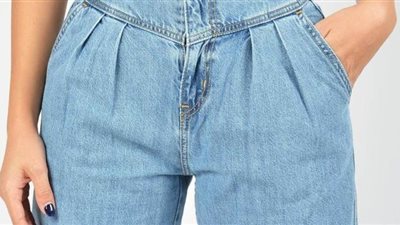 الجينز بتفصيلة balloon legs يعود بقوة لعالم الموضة من جديد | صور