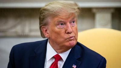 ترامب يعلق بسخرية على تقارير تزعم دعم موسكو لساندرز