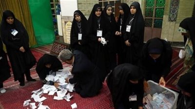 انخفاض نسبة المشاركة يضطر إيران لتأجيل إعلان أعداد المصوتين بالانتخابات التشريعية