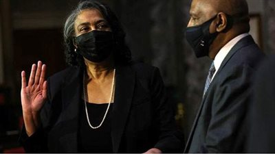 من أصول أفريقية.. سكرتير مجلس الشيوخ الأمريكي تؤدي اليمين الدستورية