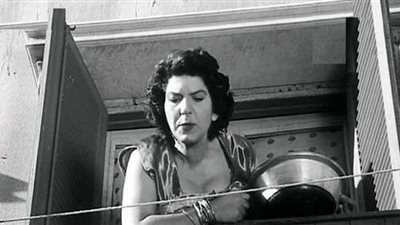 الهروب إلى لبنان .. بداية مشوار زينات صدقى الفنى |فيديو