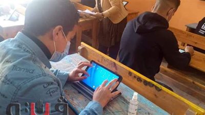 طلاب ثانية ثانوي بالإسماعيلية: النت قطع وكملنا الامتحان من الهوت سبوت