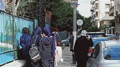 10 صور ترصد توافد طالبات الثانوية العامة بالإسكندرية على اللجان