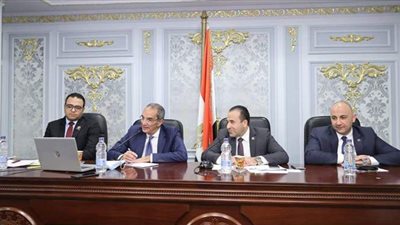 وزير الاتصالات: رفع كفاءة الخدمات على رأس أولوياتنا