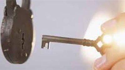 تفسير رؤية المفتاح في المنام.. وعلاقته بضياع المال وزوال الهموم