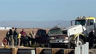 مصرع 15 شخصا في حادث تصادم سيارتين بجنوب كاليفورنيا