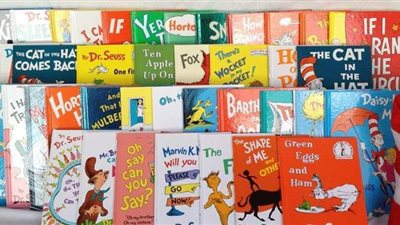 تدعو إلى العنصرية.. وقف نشر 6 قصص أطفال للكاتب الأمريكي دكتور سوس | صور