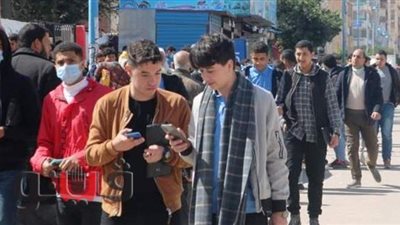 فرحة بين طلاب أولى ثانوي بمطروح.. 