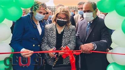 محافظ الإسماعيلية يفتتح معرض 