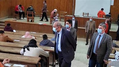 رئيس جامعة المنيا يتابع الإجراءات الاحترازية بالكليات وبالحرم الجامعي