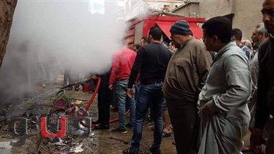 الحماية المدنية تسيطر على حريق داخل منزل بالمنوفية | صور