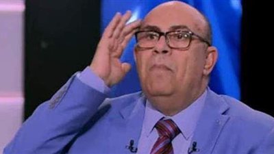 هل رفع الابن قضية على والده للحصول على أمواله يعتبر عقوقا؟.. مبروك عطية يجيب