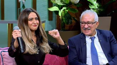 صوت رائع.. هند عبد الحليم تشعل إستوديو منى الشاذلي بأغنية بنت الجيران | فيديو