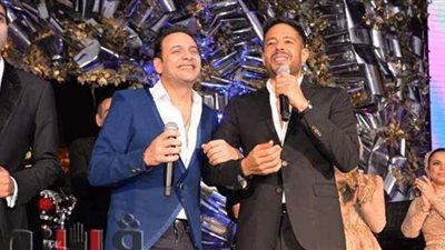 حماقي ومصطفى قمر يحييان حفل زفاف نجل المنتج ياسر القصراوي | صور