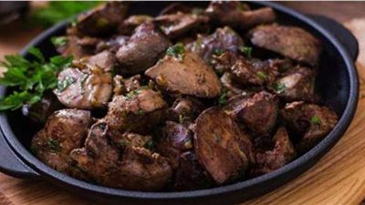 طريقة عمل الكبد والقوانص بالبصل