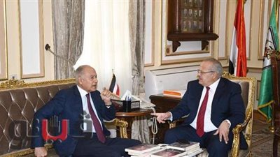 الخشت يهنئ أبو الغيط بعد اختياره أمينا عاما للجامعة العربية لدورة جديدة