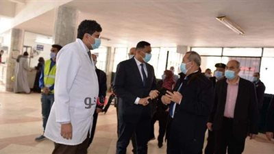 20 صورة ترصد بدء تطعيم المواطنين ضد كورونا بمستشفى المنصورة العام الجديد