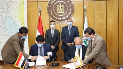 وزيرالقوي العاملة يشهد توقيع مذكرة تفاهم مع شركة اتصالات