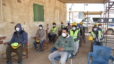 الحكومة تعلن موعد صرف الدفعة الأخيرة من منحة العمالة غير المنتظمة