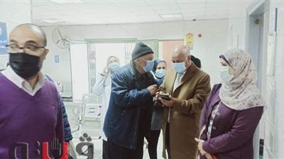 وكيل صحة الغربية يشهد تطعيم أصحاب الأمراض المزمنة بلقاح كورونا | صور