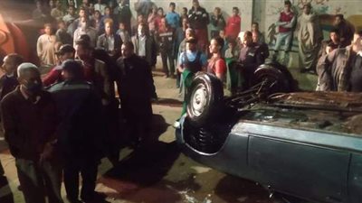 انتشال ٧ جثث إثر سقوط سيارة ركاب بنهر النيل في أسيوط