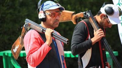 وزير الرياضة يهنئ لاعبي المنتخب الوطني ببرونزية كأس العالم للرماية