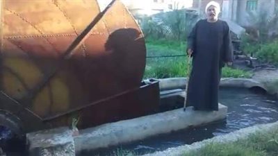 فلاح فصيح يستغيث بالرئيس: احمينا يا ريس من رسوم ماكينات الري وعاوزين حوار مجتمعي