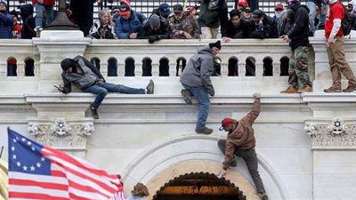 اعتقال مسؤول بالخارجية الأمريكية عينه ترامب بتهمة اقتحام مبنى الكابيتول