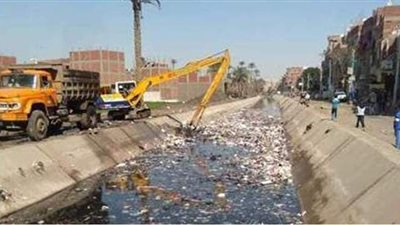 الري: المصريين تعودوا على رمي الزبالة في الترع.. وبيدمروا مشروع التبطين