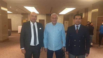 رئيس اتحاد الميني فوتبول يؤازر الزمالك قبل لقاء الترجي | صور