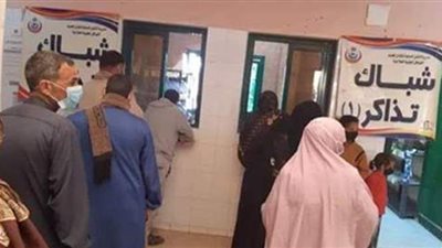 حياة كريمة تدفع بقافلة طبية لقرى الكفاح بالوادي الجديد