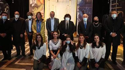 وزيرة الثقافة ومحافظ بورسعيد يتابعان اختبارات المتقدمين لمشروع ابدأ حلمك