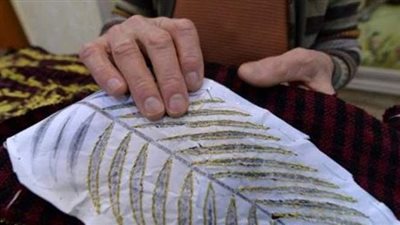 وشاح بخيوط ذهبية.. هدية مسيحيي قرقوش في نينوي إلى البابا‎ فرانسيس