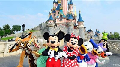 رغم كورونا.. عودة العمل بديزني لاند والأماكن الترفيهية في كاليفورنيا