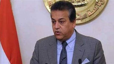 وزير التعليم العالي يستعرض تقريرًا لمتابعة مشروعات جامعة سوهاج بـ 1.2 مليار جنيه