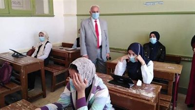 إجراءات وقائية مشددة في امتحانات إعدادي وثانوي بأسيوط | صور