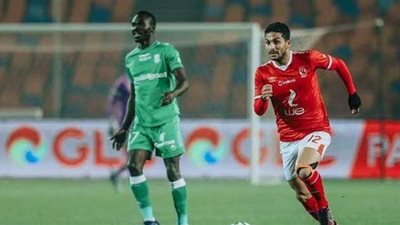 أيمن أشرف يقود الجبهة اليسرى للأهلي أمام الدراويش