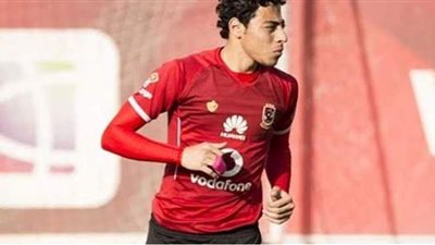 أكرم توفيق جاهز لتدعيم وسط الأهلي أمام الإسماعيلي