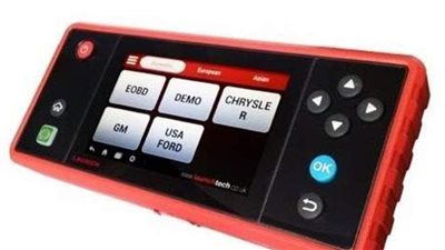 جهاز كشف أعطال السيارات يغني عن الذهاب إلى مراكز الصيانة