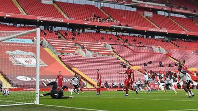 بخطأ محمد صلاح.. ليفربول يواصل الانهيار على ملعبه بهزيمة من فولهام | فيديو