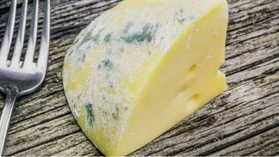 القومي للتغذية يحذر: علامة بالجبن الرومي تسبب الإصابة بالسرطان | فيديو