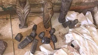 حبس نجار مسلح عثر بحوزته على 14 قطعة أثرية قبل بيعها في أسيوط